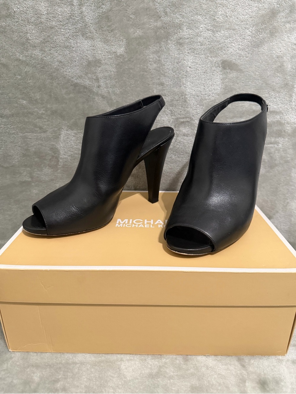 Michael Kors Ashby Leather Peep-Toe Slingback Heels High Stiletto Pumps Size 9